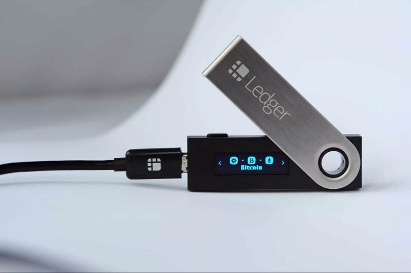 تصویری از کیف پول لجر (Ledger)