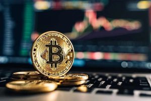 نماد بیت کوین بر روی سکه